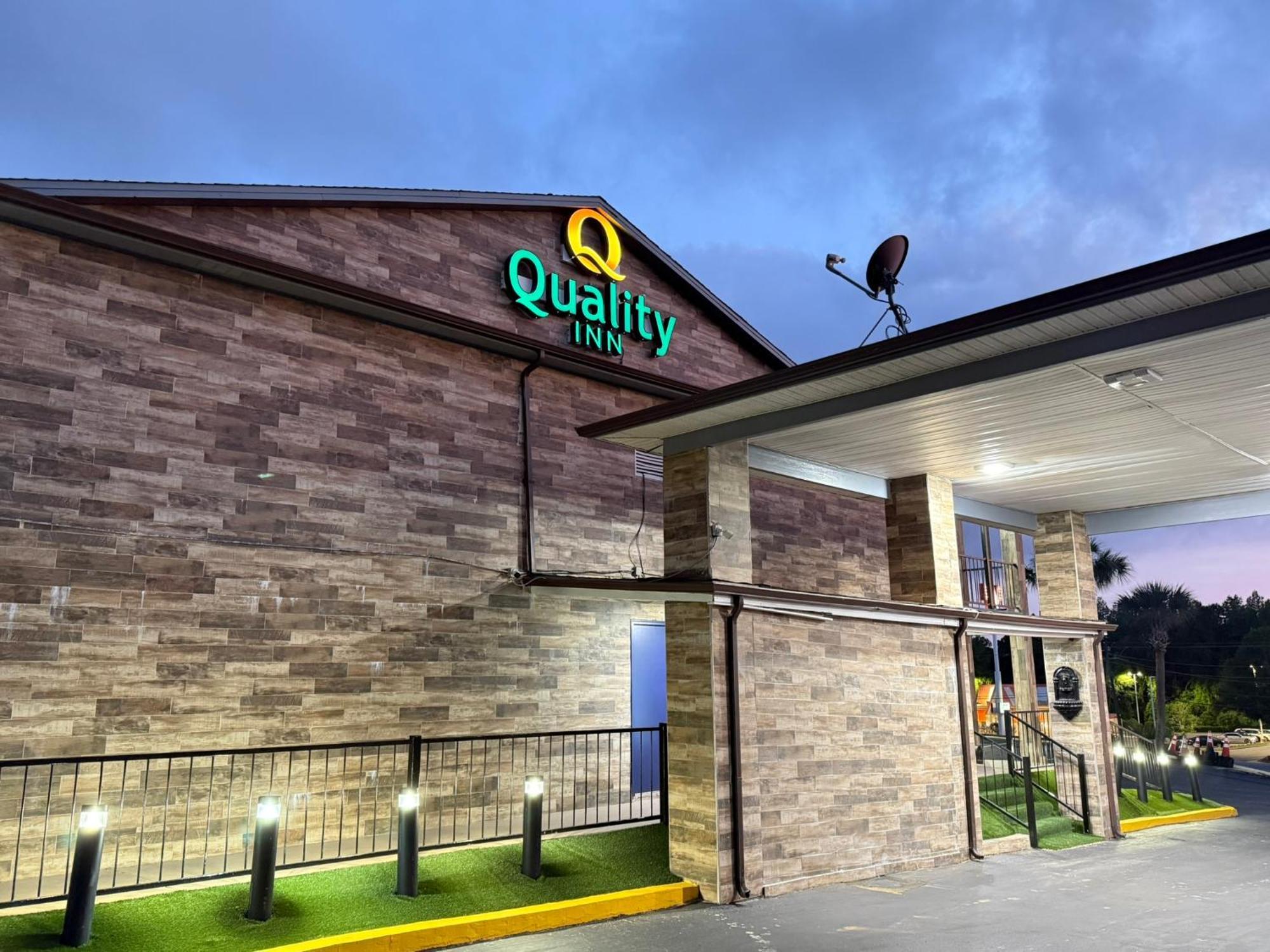 קרסטוויו Quality Inn מראה חיצוני תמונה