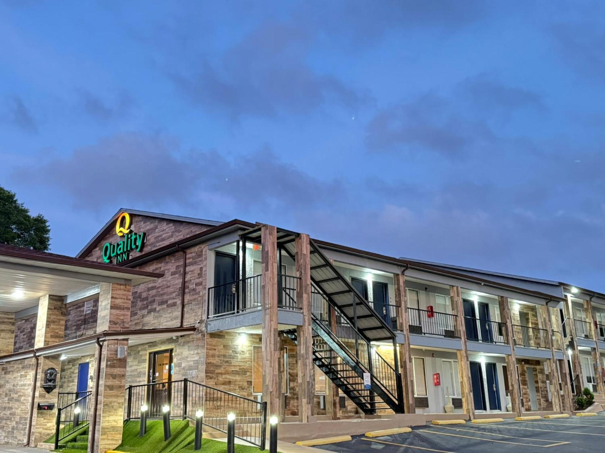 קרסטוויו Quality Inn מראה חיצוני תמונה